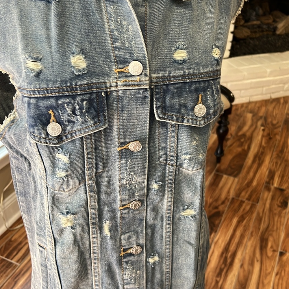 Veveret long distressed denim vest duster - Picture 5 of 12